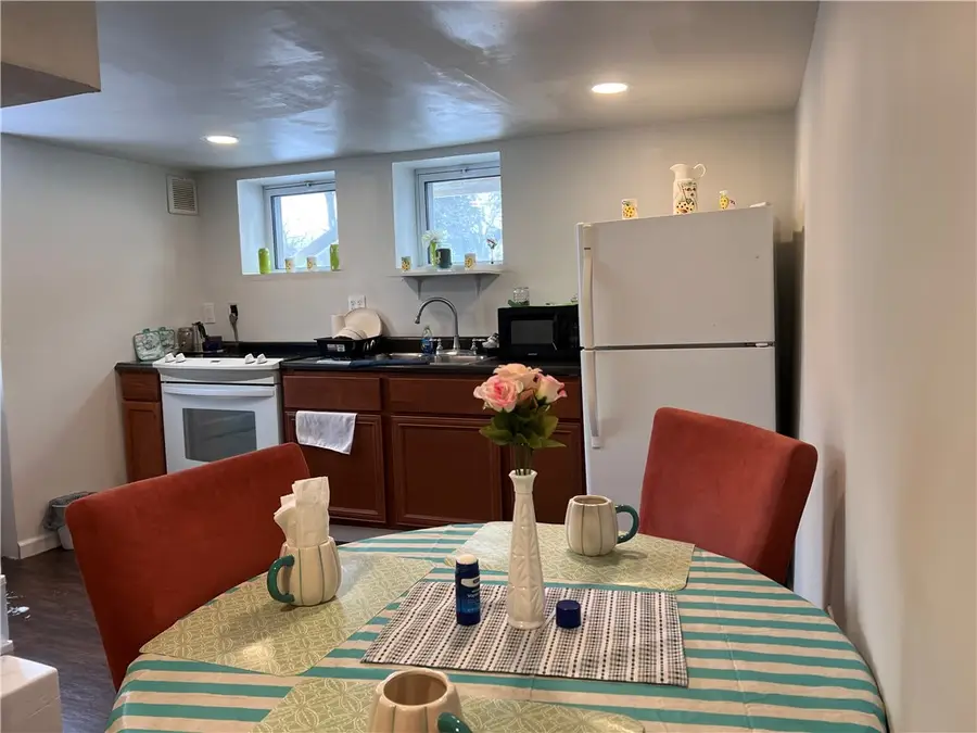 61 Pointview Rd, Brentwood, PA 15227 - #3