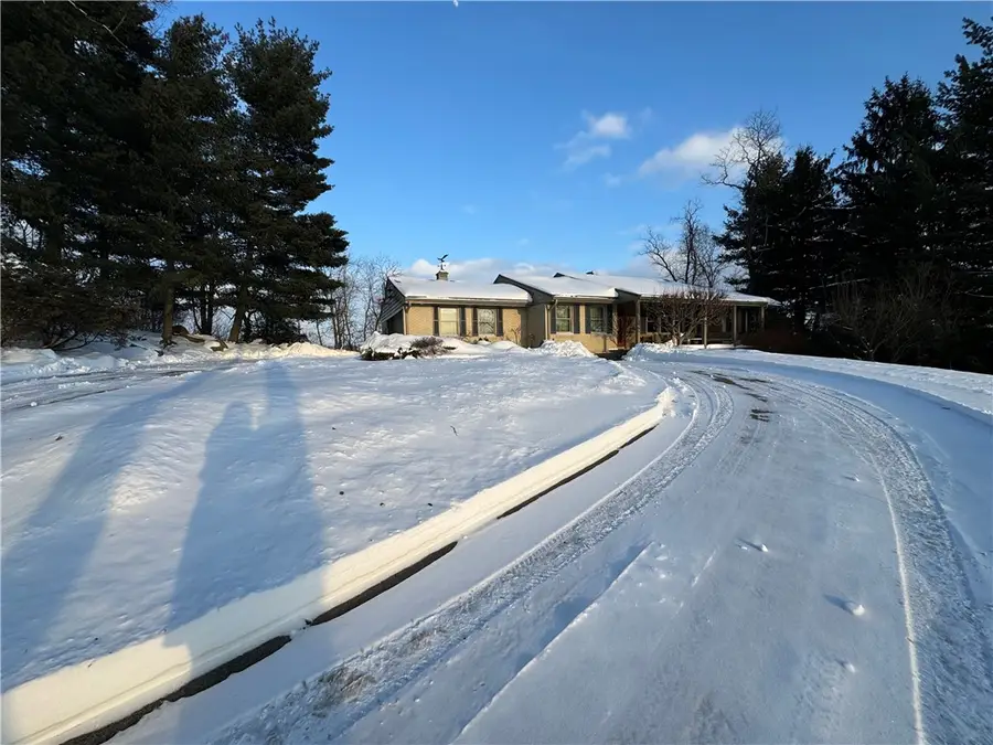 108 Highland Dr, Peters, PA 15317 - Image #2