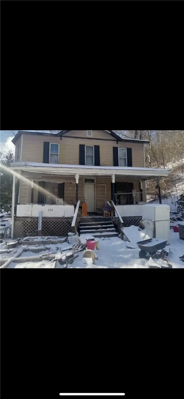750 15th St, Franklin, PA 16323 - #2