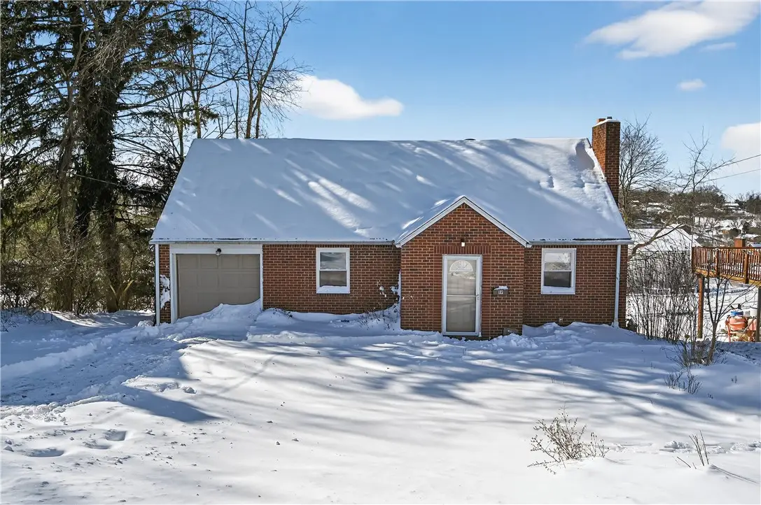 19 Locust Ln, Upper Saint Clair, PA 15241 - #1