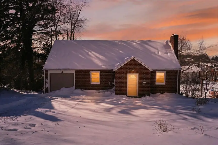 19 Locust Ln, Upper Saint Clair, PA 15241 - #2