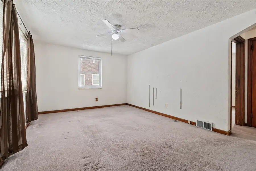 1034 Elwell Street, Pittsburgh, PA 15206 - Image #3