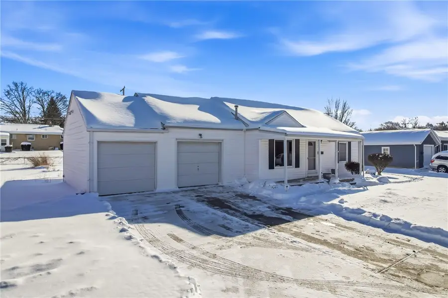 96 N Crescent Dr, Hermitage, PA 16148 - #2