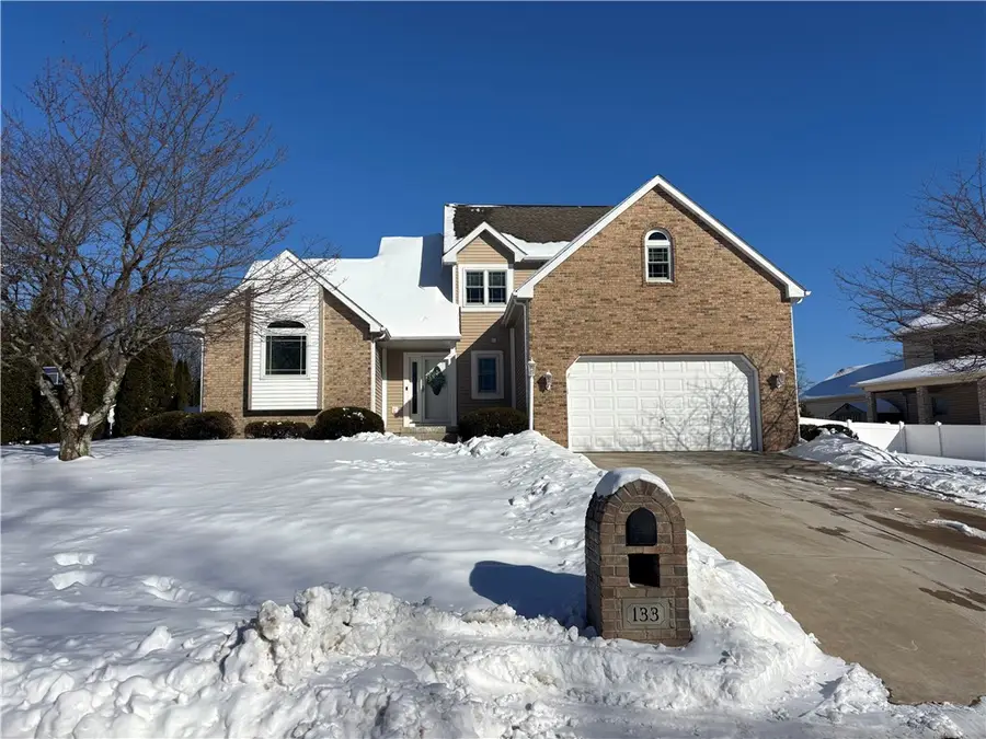 133 Janyce Dr, Hempfield, PA 15601 - Image #2