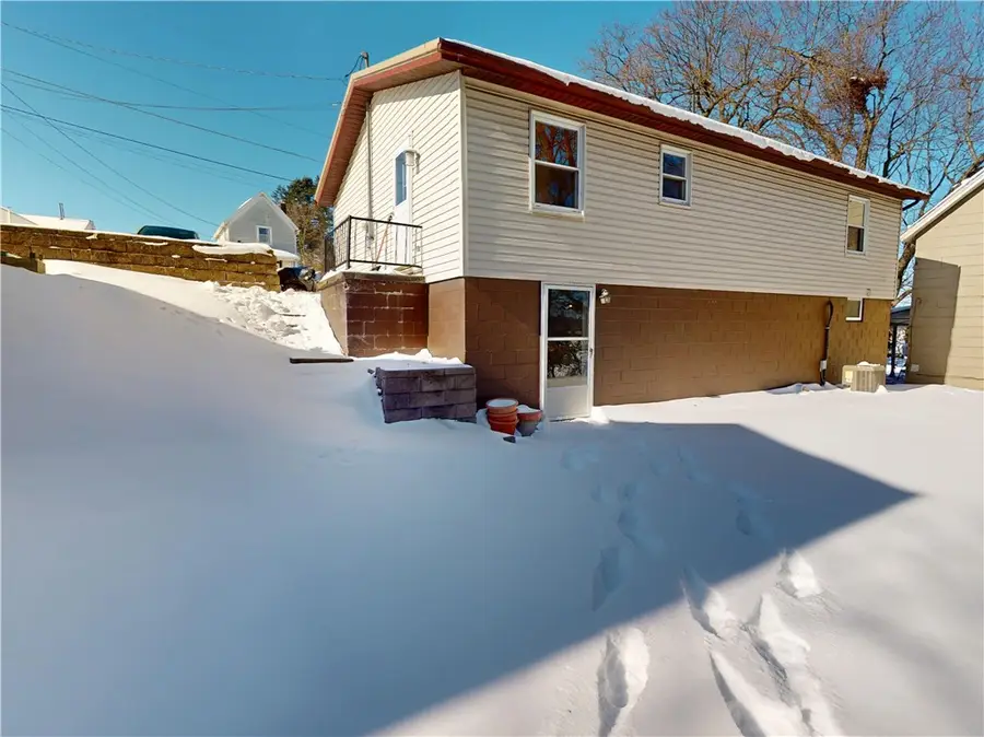 135 Thomas Ave, Butler, PA 16001 - Image #2