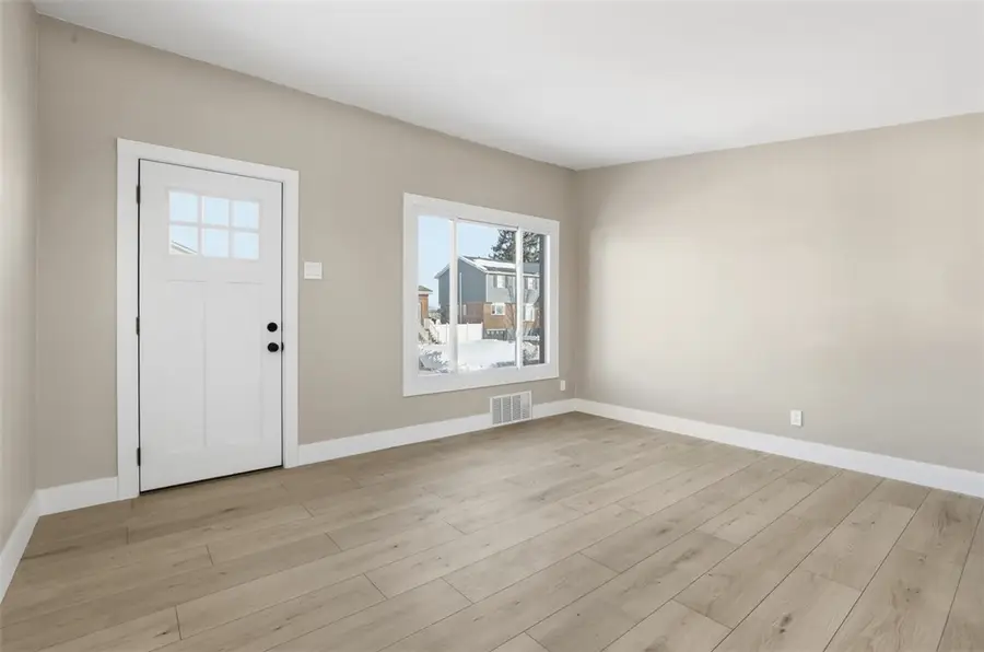 336 Meadowlark Ln, West Mifflin, PA 15122 - #3