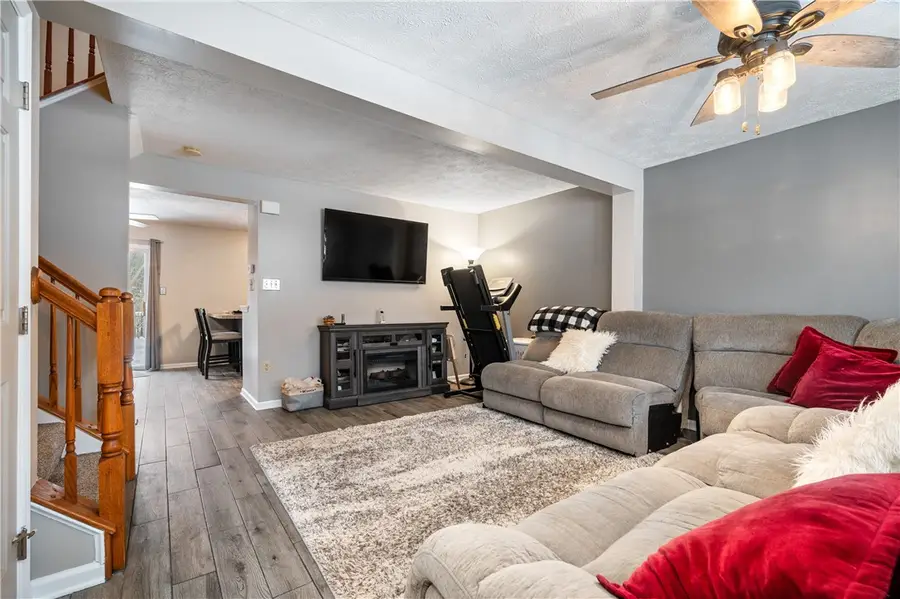 747 Parkridge Ln, Moon Township, PA 15108 - #2