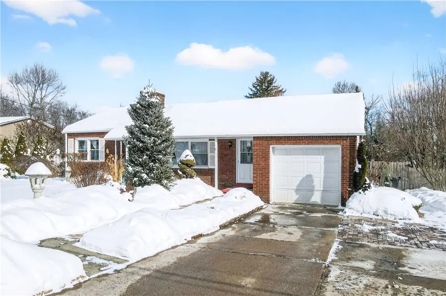 102 Lafayette Dr., Center, PA 15061 - #3