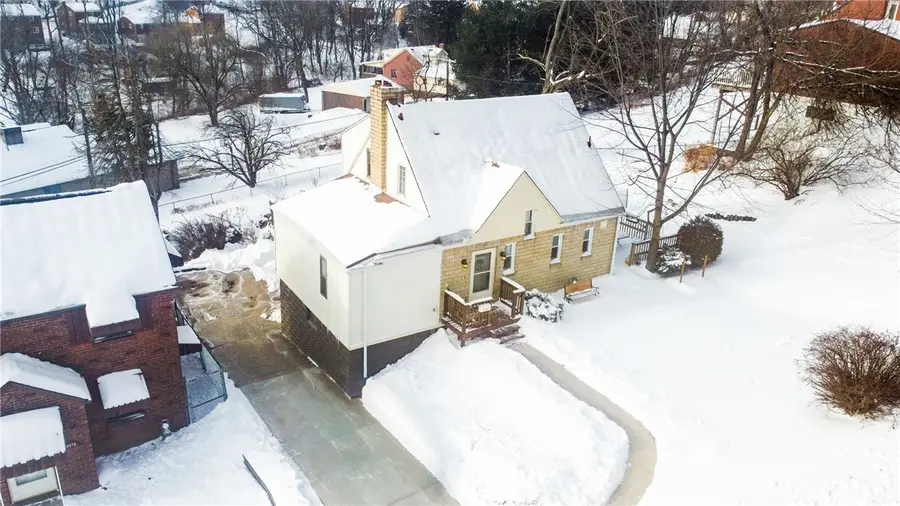 3210 Hazelhurst Ave, Pittsburgh, PA 15227 - Image #3