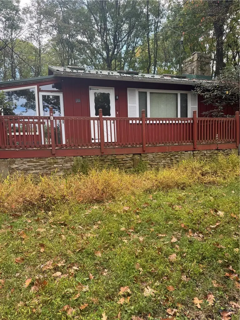 117 Chestnut Ridge Rd, Bear Rocks, PA 15610 - Image #1
