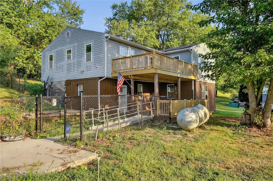 208 Mccleary Rd, Hookstown, PA 15050 - #2