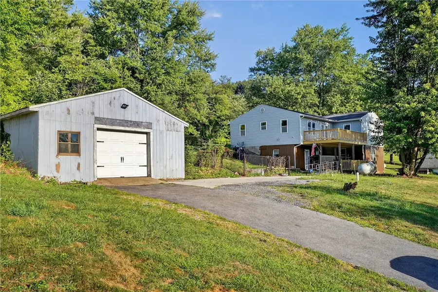 208 Mccleary Rd, Hookstown, PA 15050 - #3