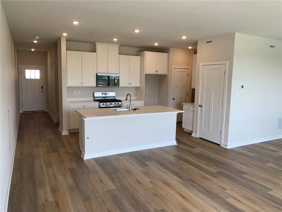 218 Paddock Lane, Harmony, PA 16037 - #2