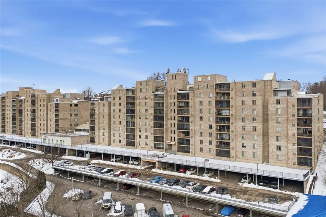 2160 Greentree Rd #604W, Scott Township, PA 15220 - #1