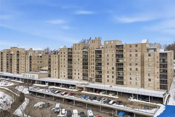 2160 Greentree Rd #604W, Scott Twp, PA 15220