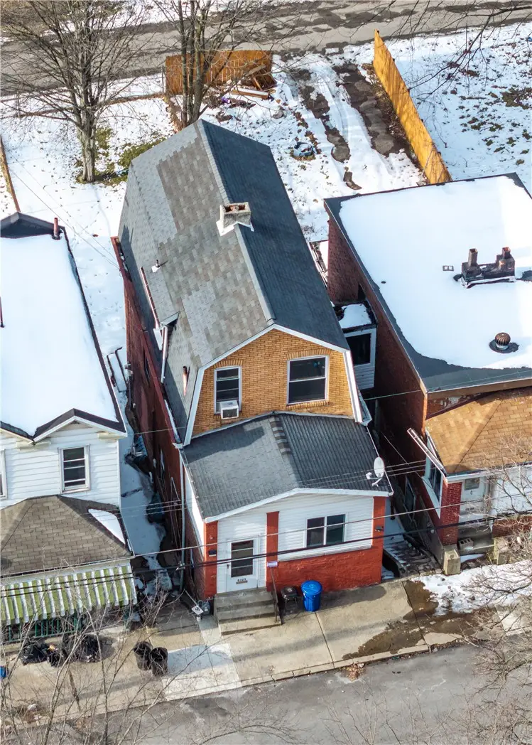 8325 Bricelyn St, Pittsburgh, PA 15221 - #3