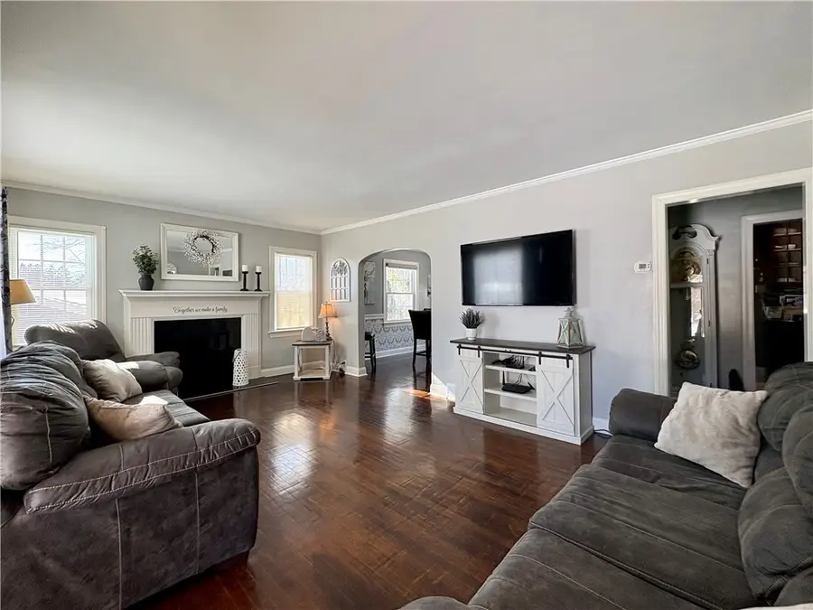 113 Briercliff Dr, Chippewa, PA 15010 - #2