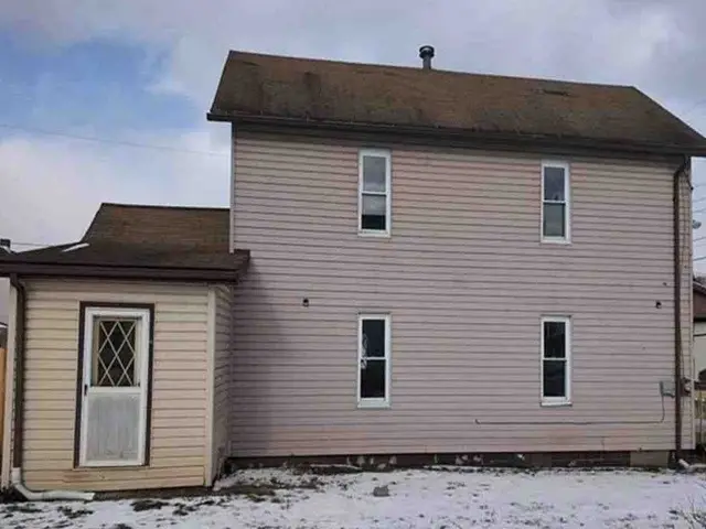 202 Parker Ave, Sugarcreek, PA 16323 - #2