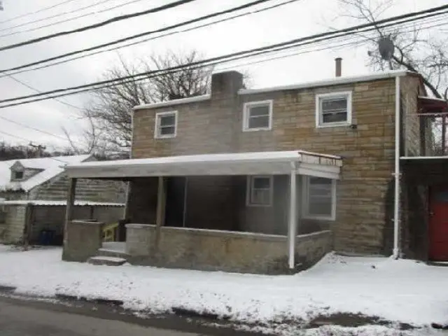 1526 Nobles Ln, Pittsburgh, PA 15210 - Image #1