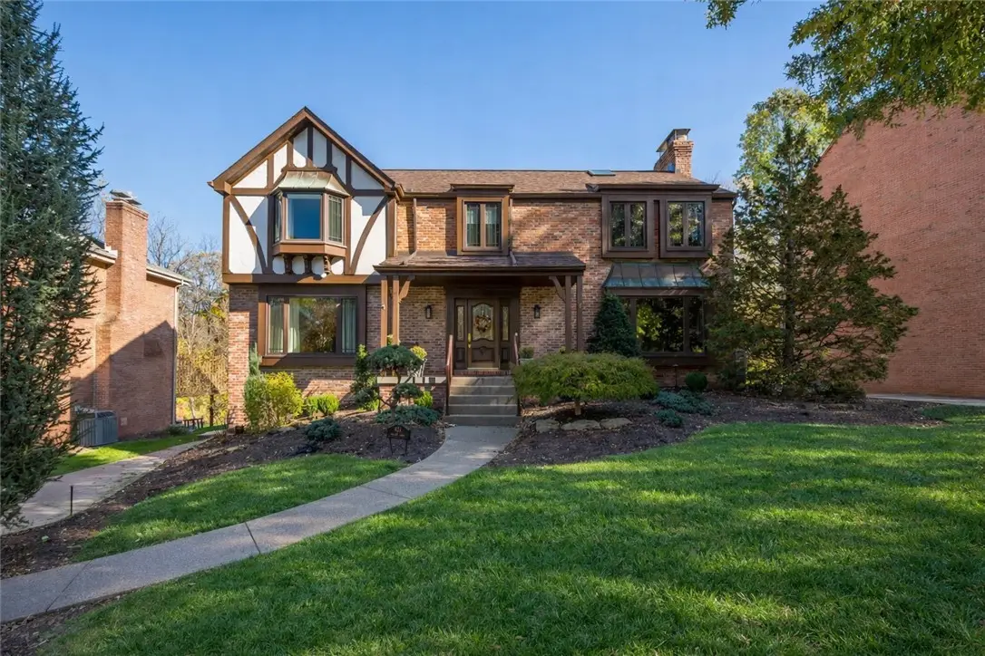 421 Oaklawn Dr, Upper Saint Clair, PA 15241 - #1