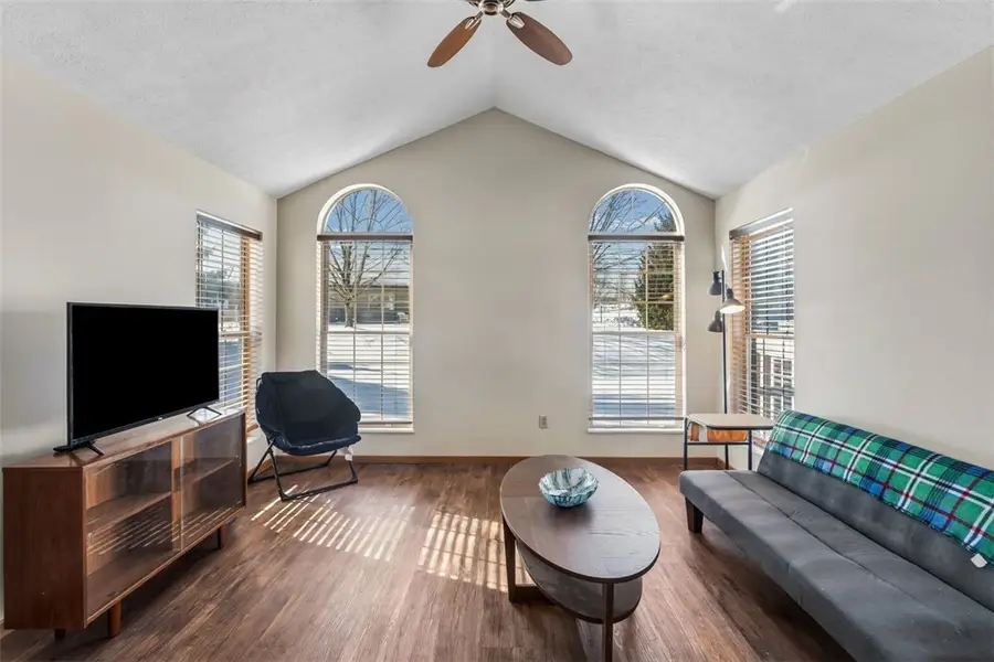 141 Cambridge Dr, Harwick, PA 15049 - #2