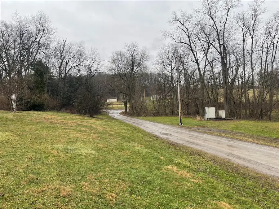 128 Hamilton Ln, New Beaver, PA 16141 - #3