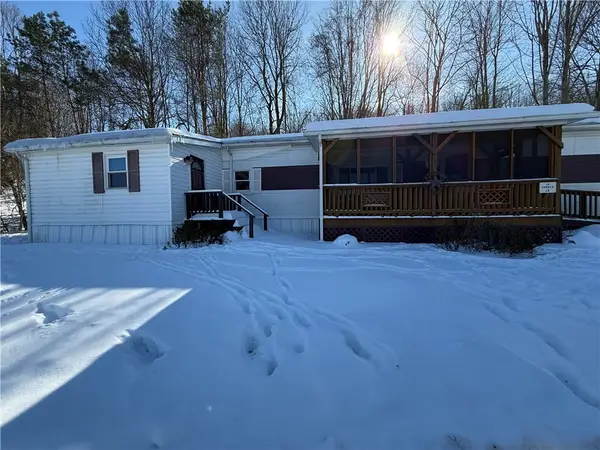 10 Spruce Ln, White Twp, PA 15701