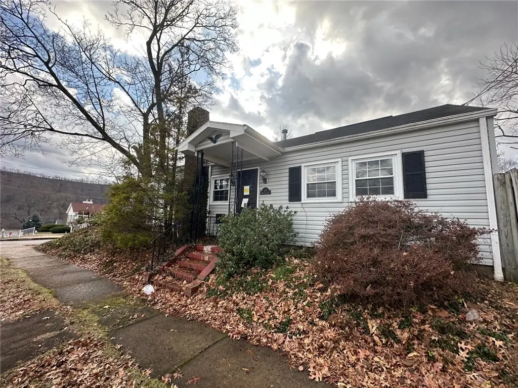 151 Walnut St, Beaver, PA 15009 - #1