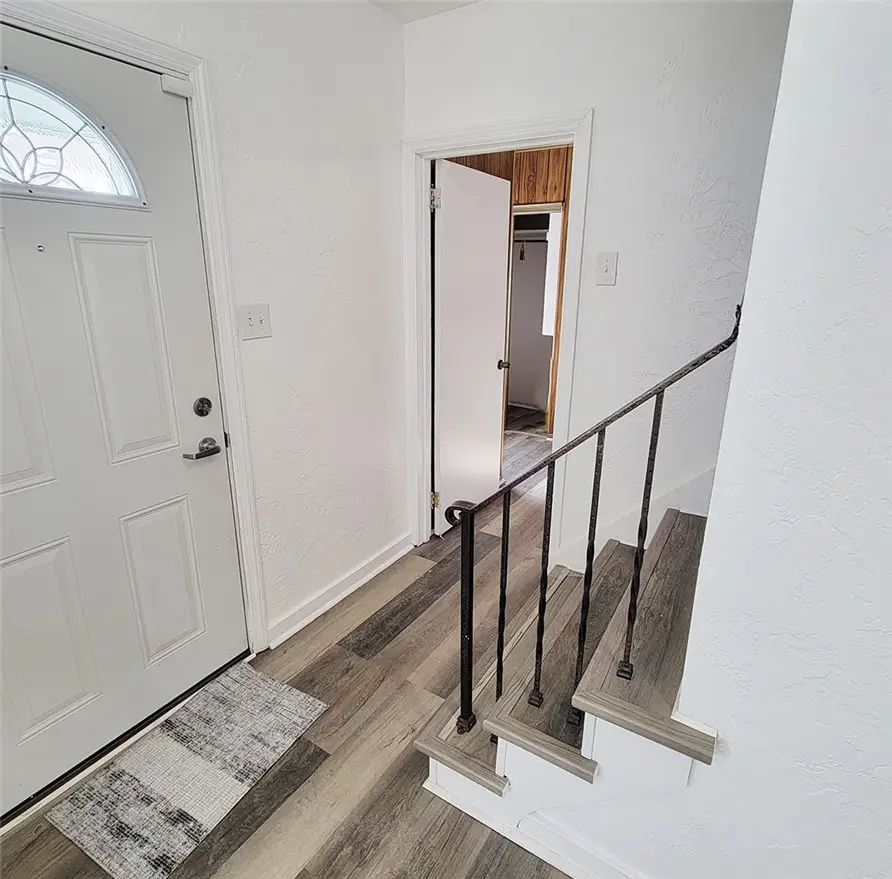 805 Laura Ave, West Mifflin, PA 15122 - #3