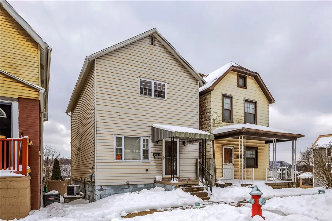 1264 8th Ave, Natrona Heights, PA 15065 - #1