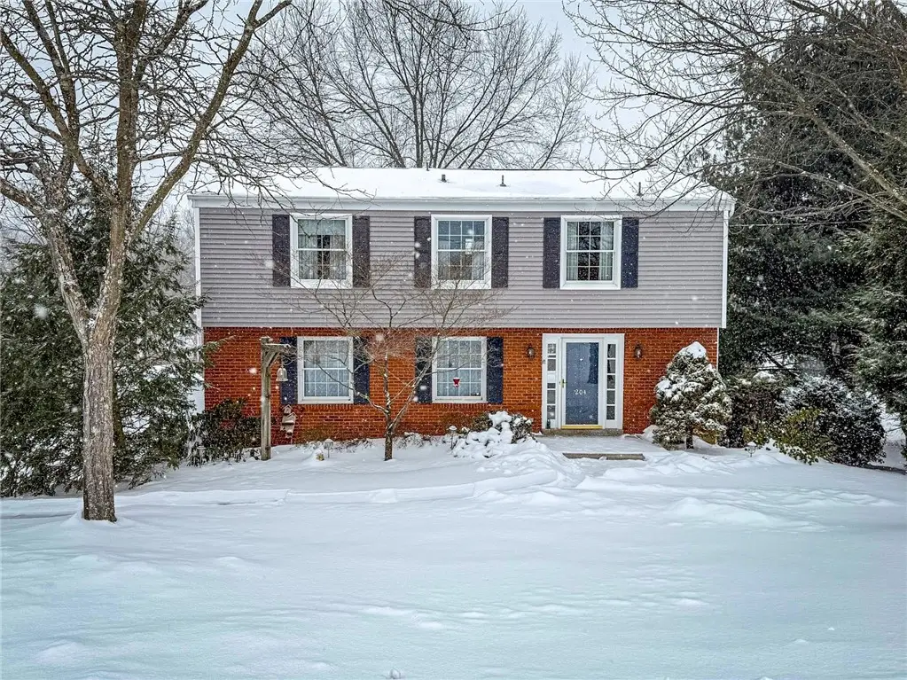 204 Bluegrass Drive, Meadowood, PA 16001 - #1