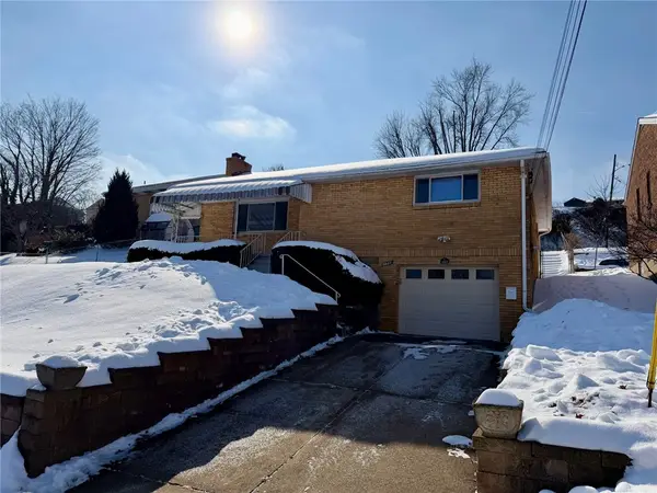 4827 Barberry St, Lincoln Place, PA 15207