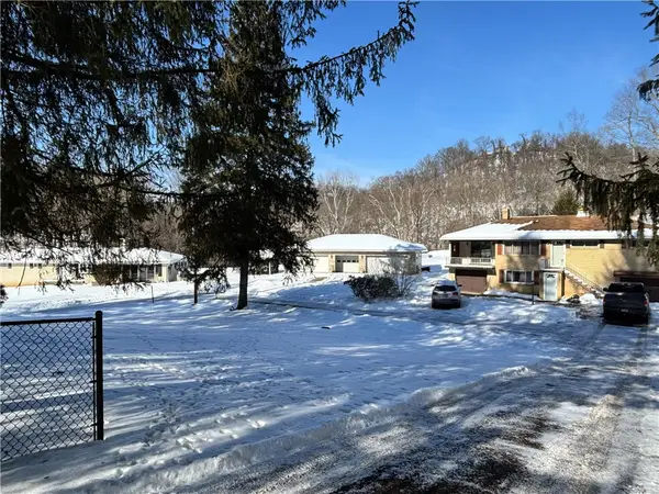 104&106 7th Street Ext, Trafford, PA 15085