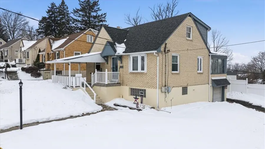 1400 Hamilton Rd, Castle Shannon, PA 15234 - #2