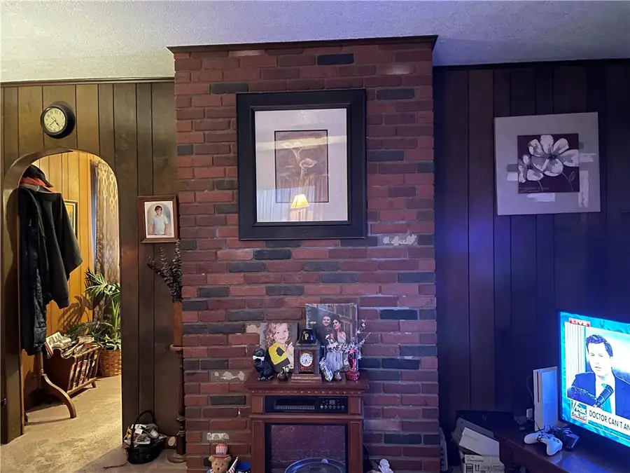 1036 Bruce St, Washington, PA 15301 - #2