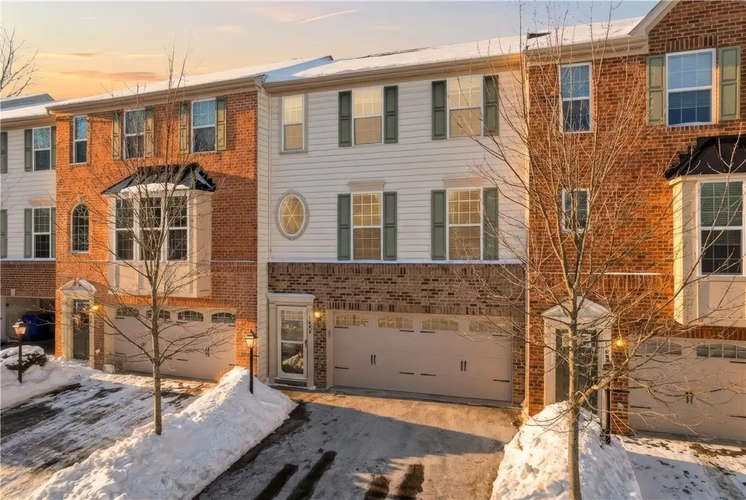 1603 Pointe View Dr, Adams, PA 16046 - Image #1