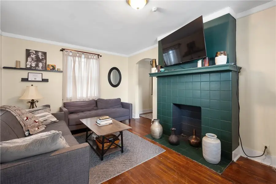 1647 Oakhurst St, Pittsburgh, PA 15210 - #2