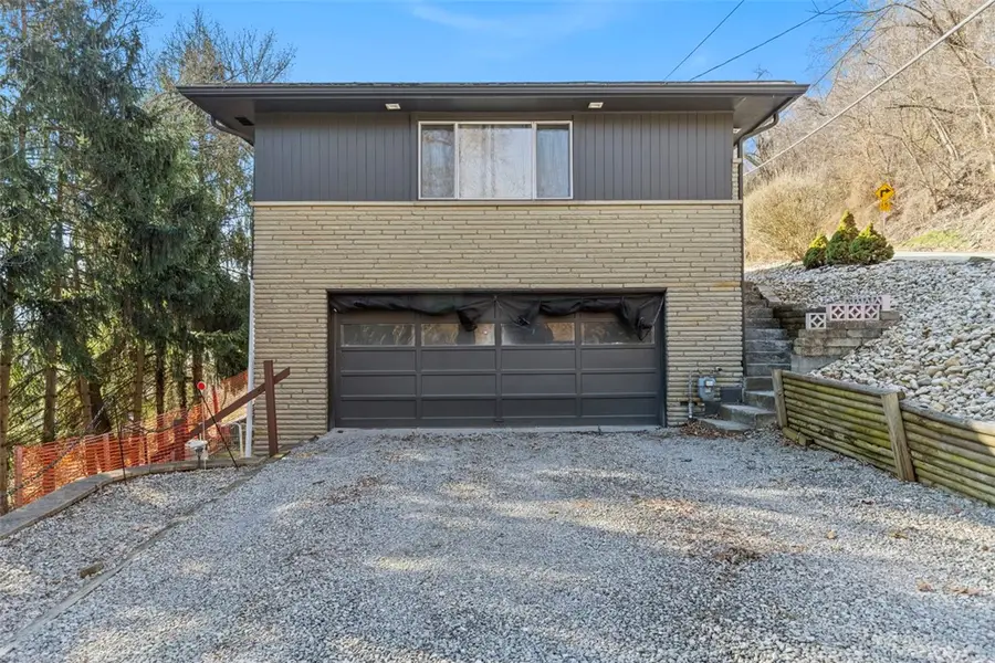 2219 Hill Rd, South Heights, PA 15081 - #2