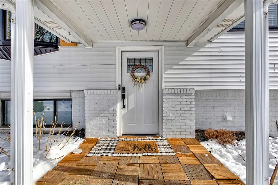 114 Mcmahon Dr, Penn Township, PA 15665 - Image #2