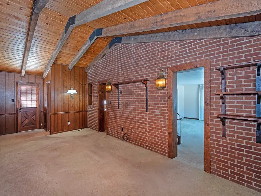 438 Sleepy Hollow Road, Mount Lebanon Township, PA 15228 - #2