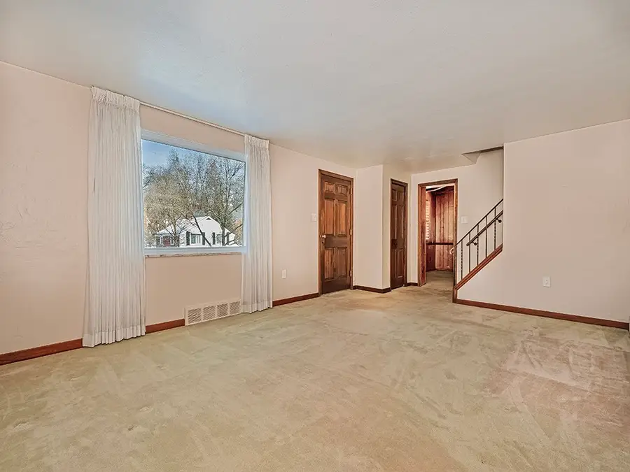 438 Sleepy Hollow Road, Mount Lebanon Township, PA 15228 - #3