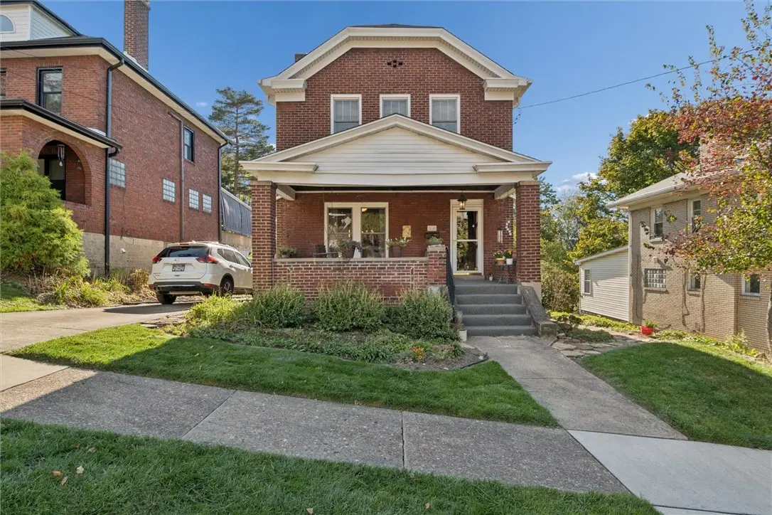 214 Parkside Ave, Mount Lebanon Township, PA 15228 - #1