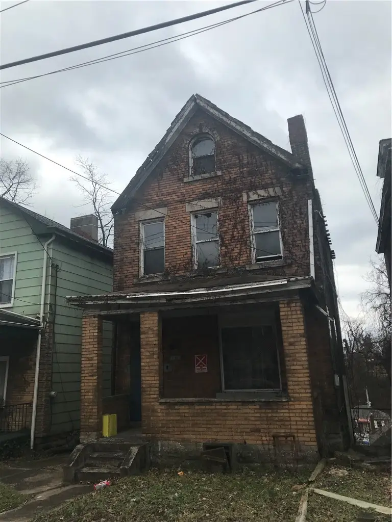 2258 Hawthorne Ave, Pittsburgh, PA 15218 - #1