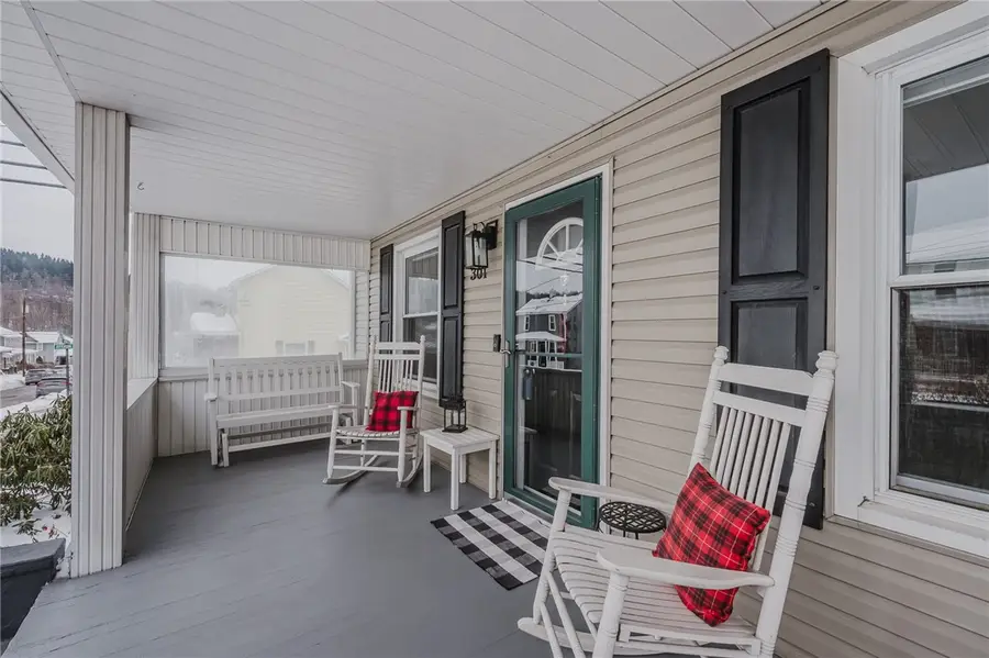 301 8th St, Windber, PA 15963 - #3