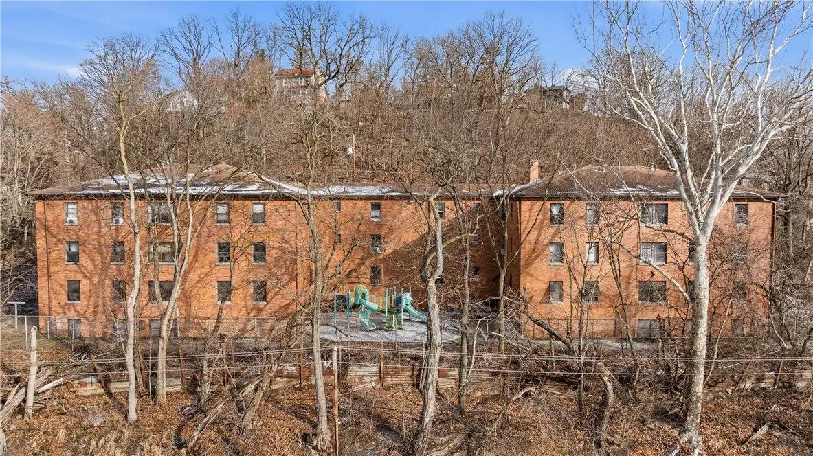 121 Locust Street, Ambridge, PA 15003 - #1