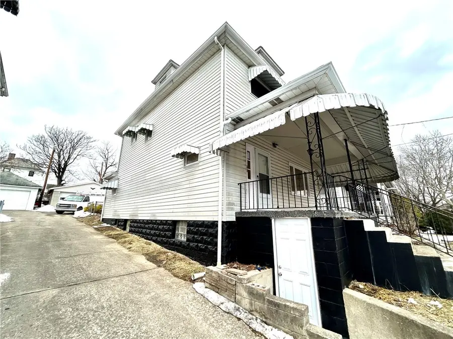 88 Byrer Ave, Uniontown, PA 15401 - #2