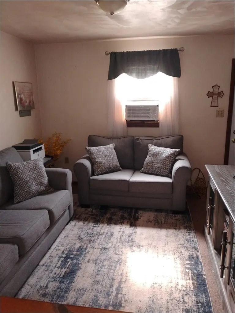 345 Highland Ave, Turtle Creek, PA 15145 - #2