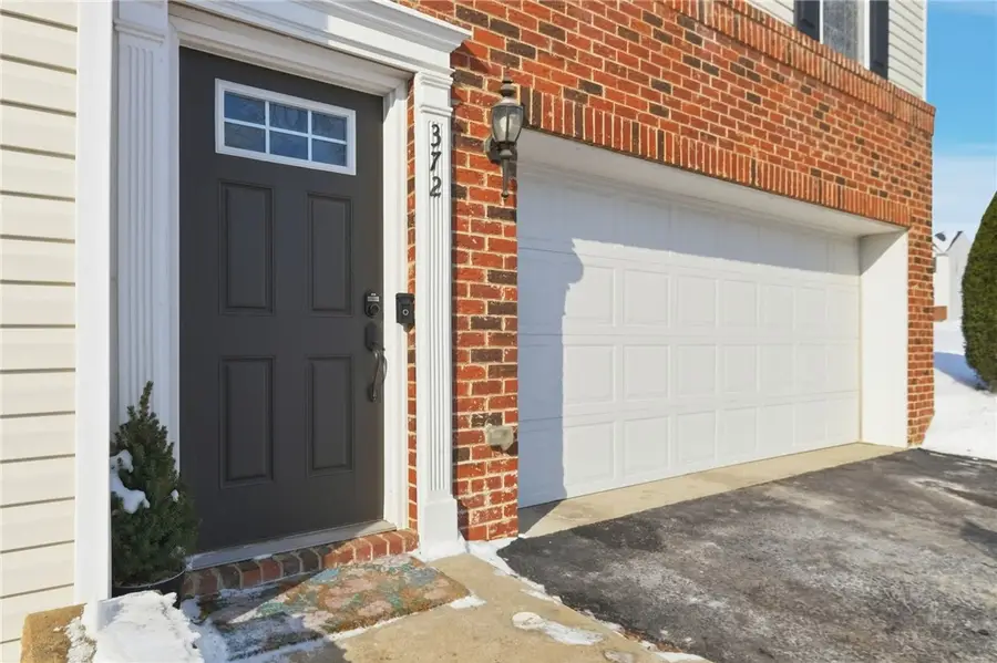 372 Sunrise Dr, Carnegie, PA 15106 - #3