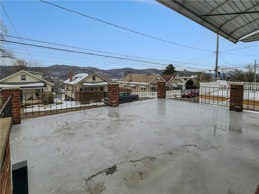 496 7th Ave, Moon Township, PA 15108 - #2