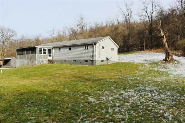 242 Sugar Run Rd, Waynsbrg/Frankln Twp, PA 15370
